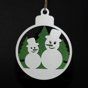 Weihnachtskugeln aus Holz